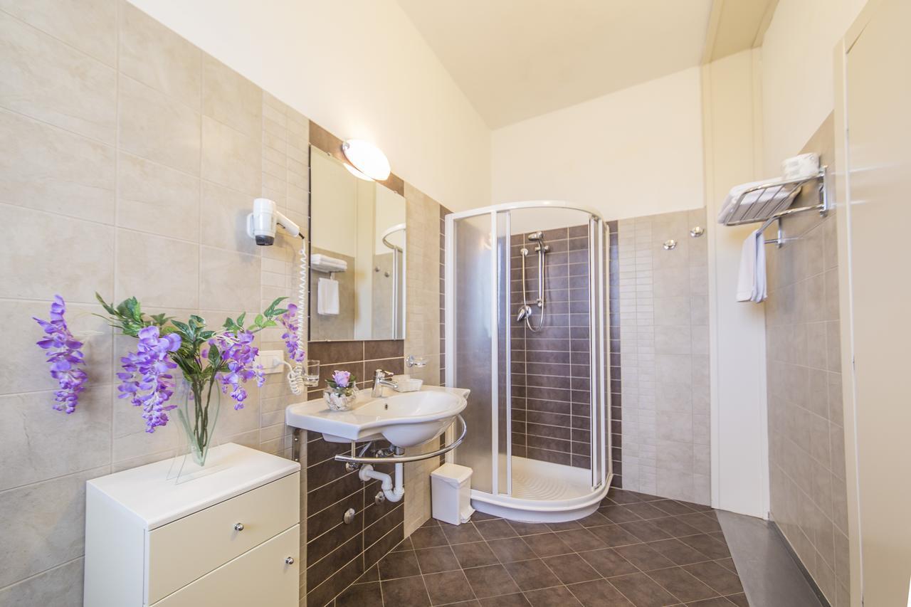 Renzo Hotel Чезенатико Экстерьер фото
