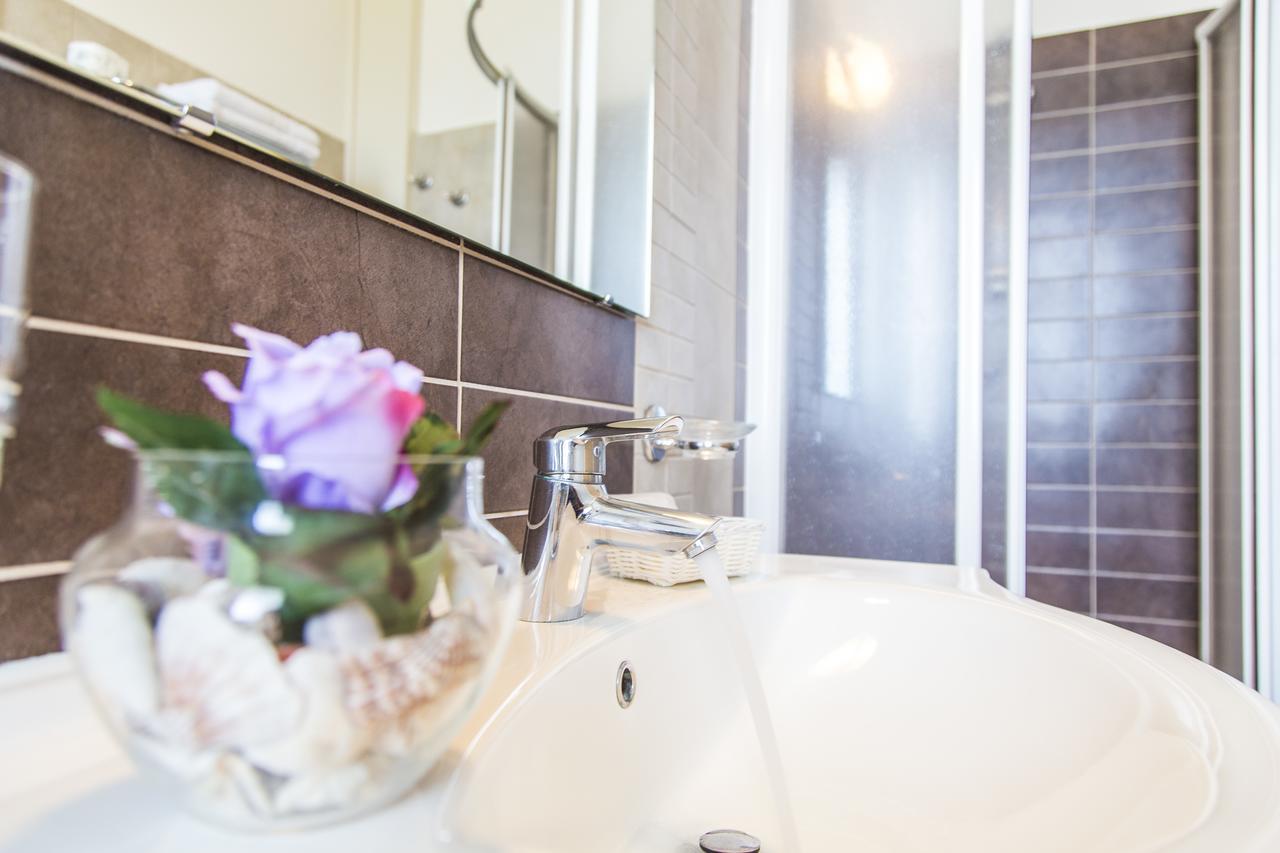 Renzo Hotel Чезенатико Экстерьер фото