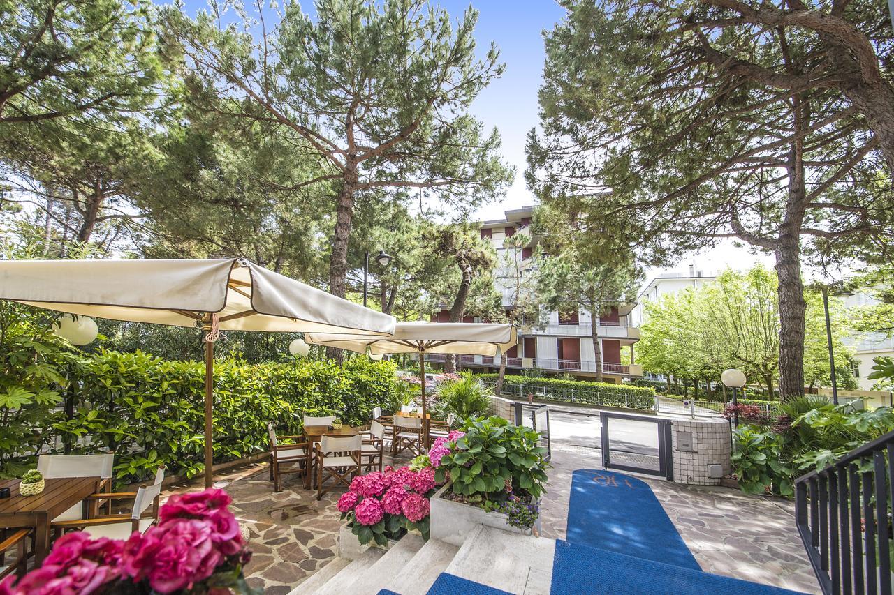 Renzo Hotel Чезенатико Экстерьер фото